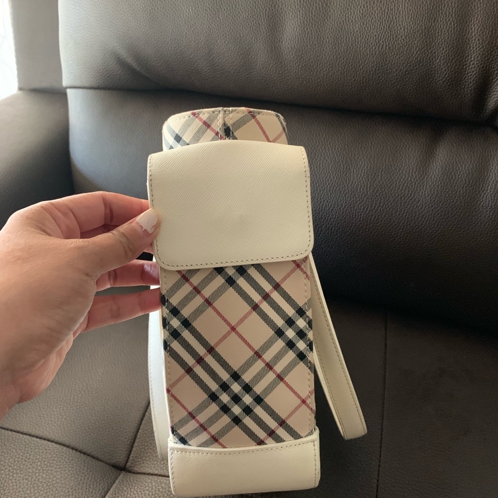 Burberry two side pocket shoulder bag - Picture 5 of 8